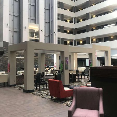 Ramada By Wyndham Southfield Hotel Kültér fotó
