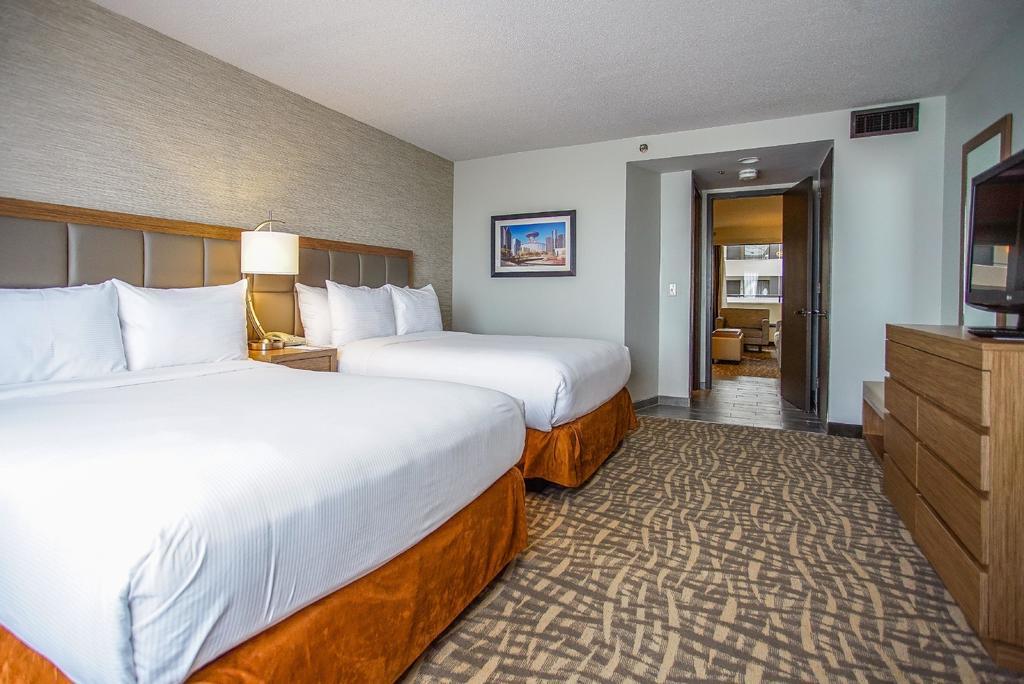Ramada By Wyndham Southfield Hotel Kültér fotó