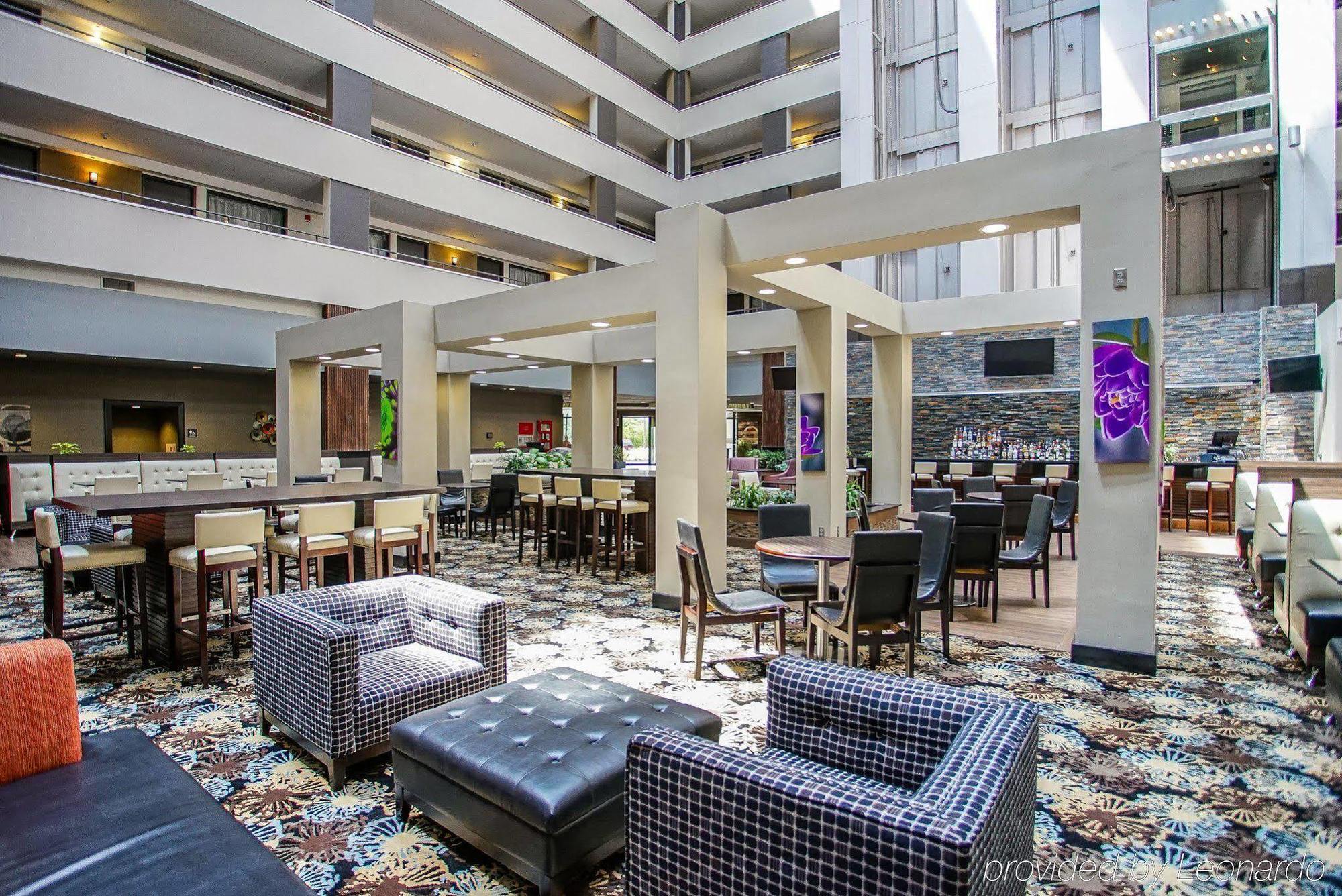 Ramada By Wyndham Southfield Hotel Kültér fotó
