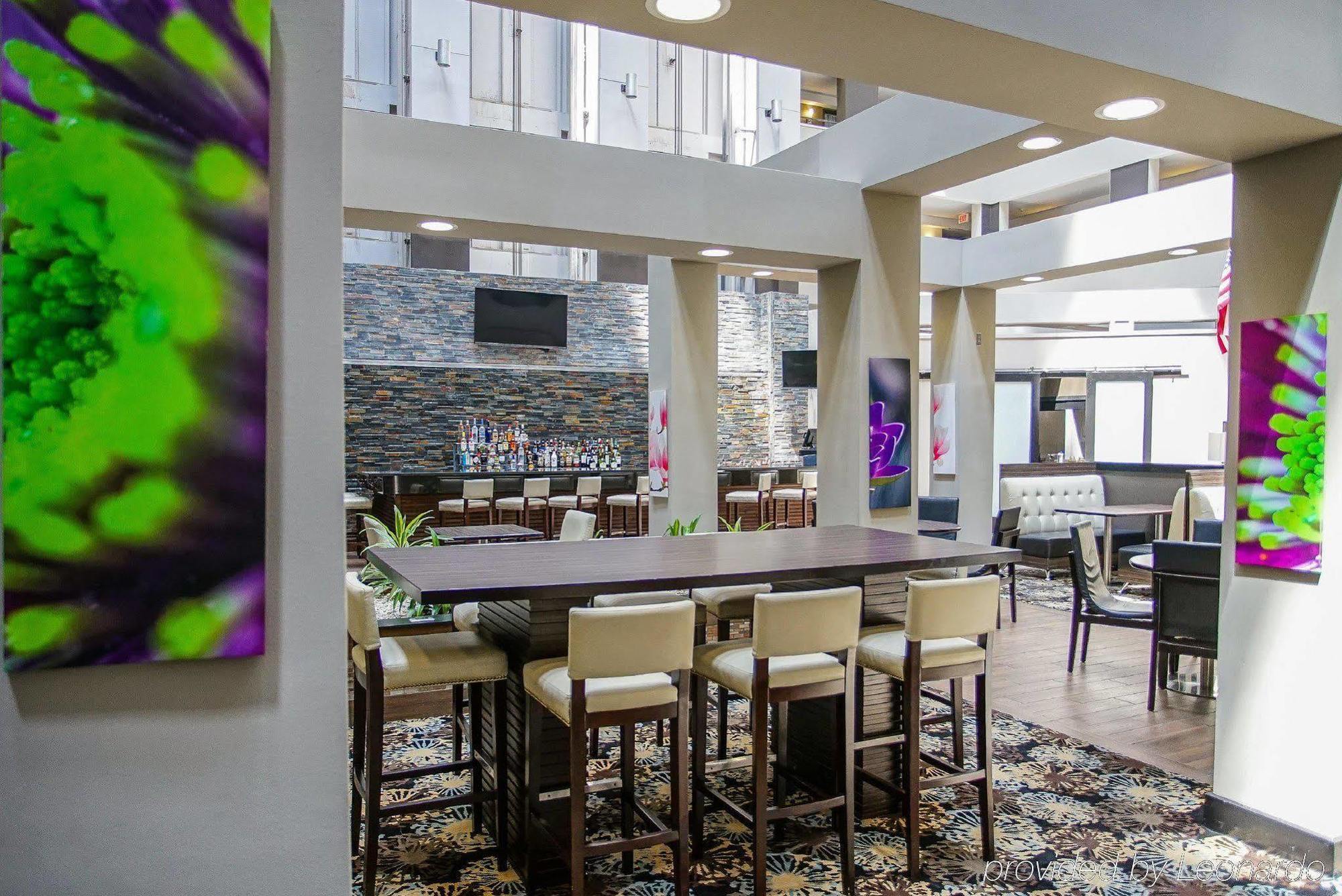 Ramada By Wyndham Southfield Hotel Kültér fotó