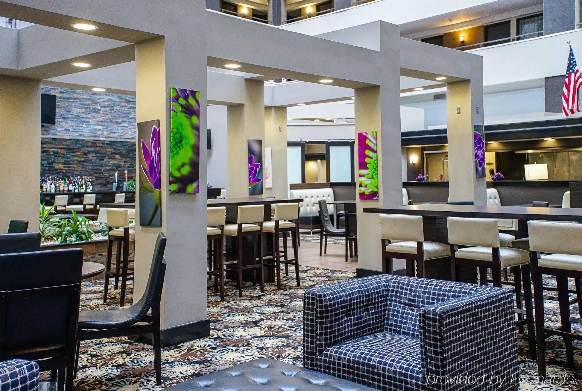 Ramada By Wyndham Southfield Hotel Kültér fotó