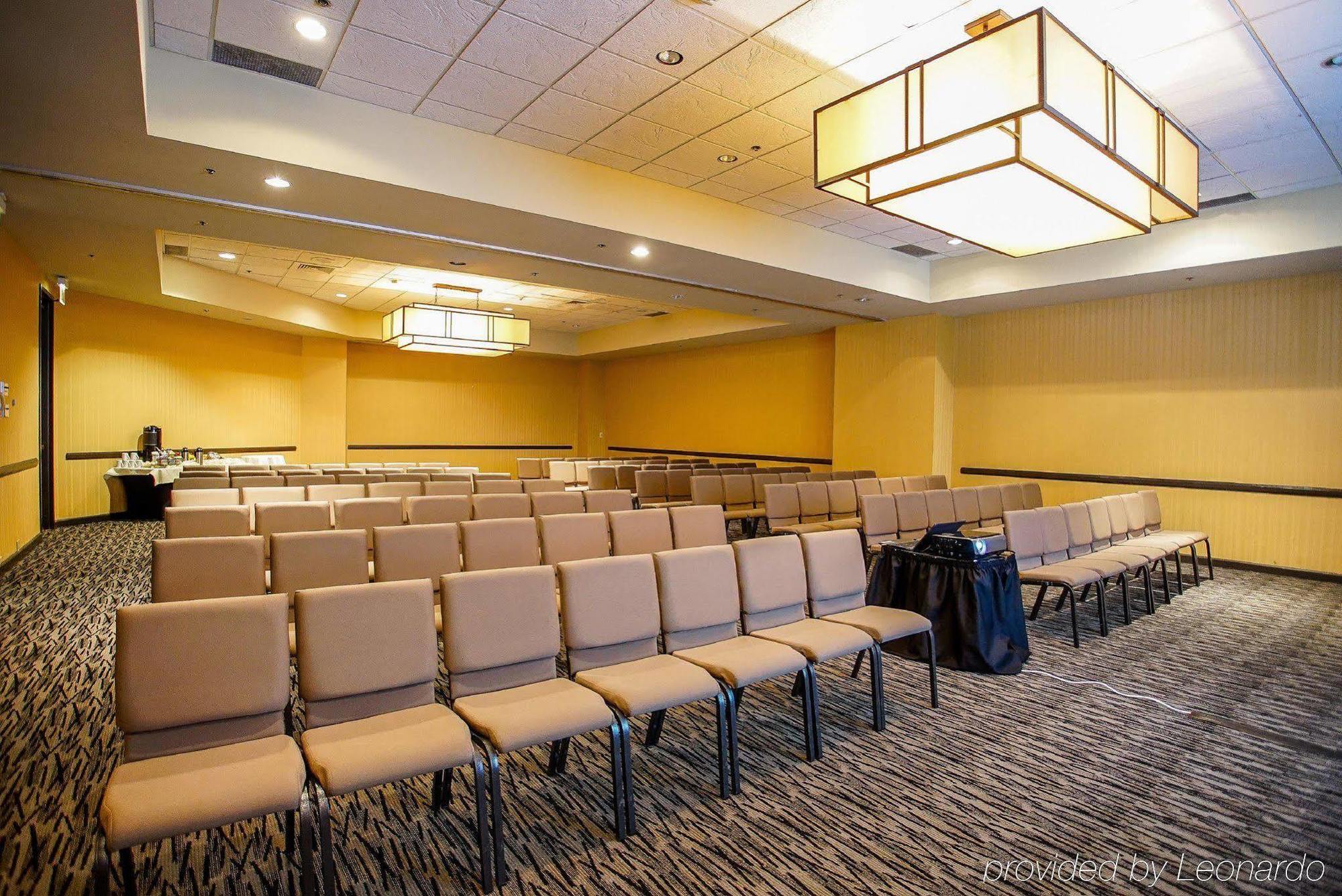 Ramada By Wyndham Southfield Hotel Kültér fotó