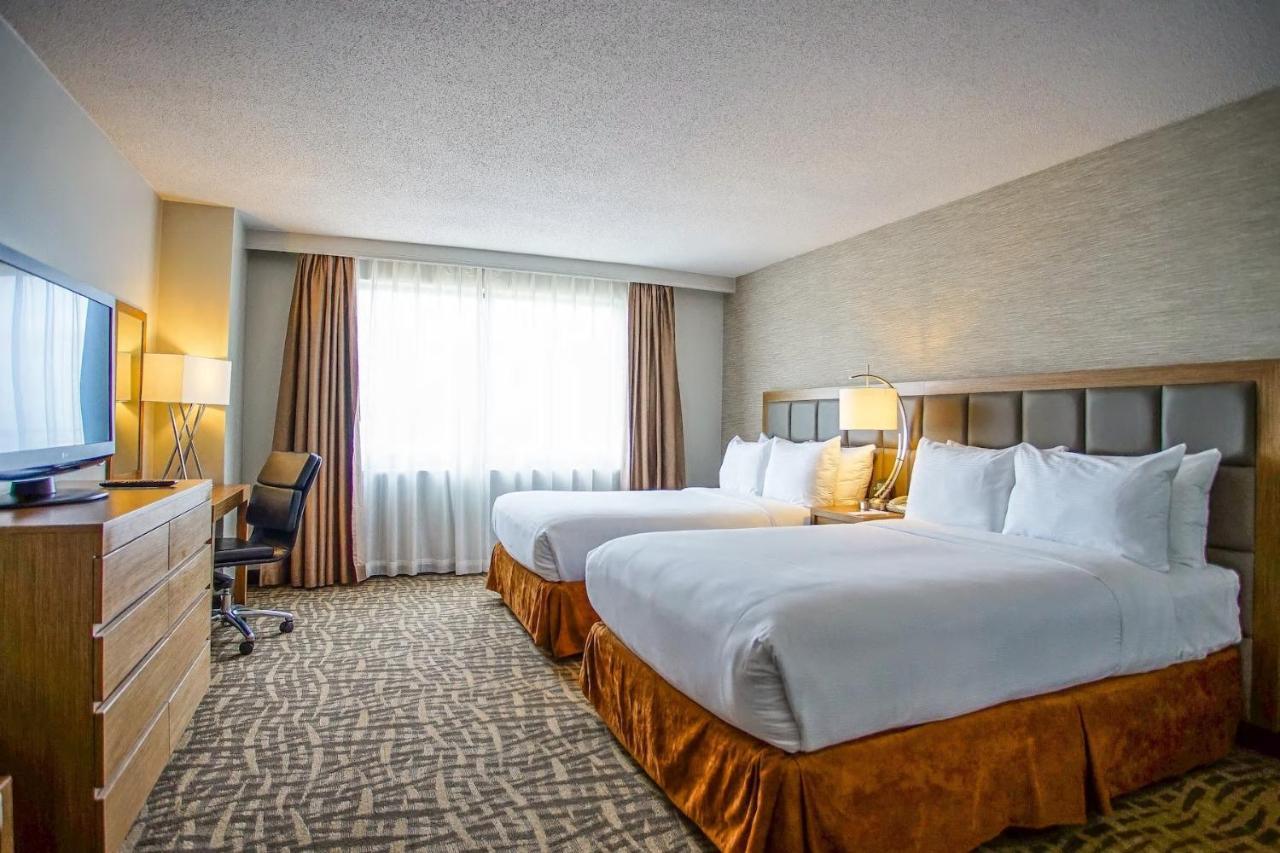 Ramada By Wyndham Southfield Hotel Kültér fotó